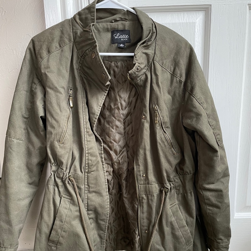 army green latte black army jacket// M